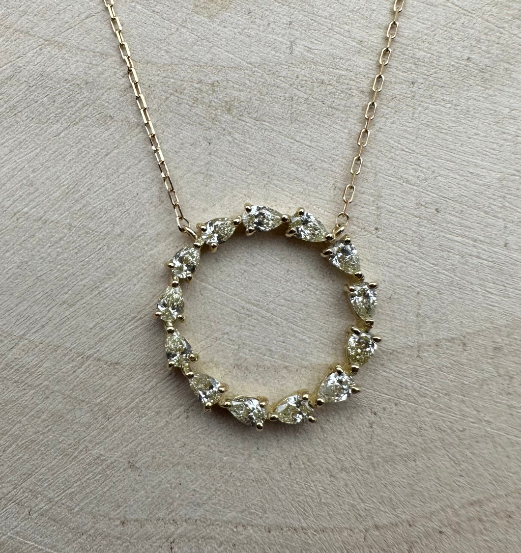 Necklace in 18 ct. gold with 0,60 tcw. diamonds