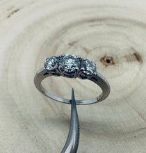 Load image into Gallery viewer, Diamondring in 14 ct. white gold with 1,13 tcw. natural diamonds
