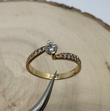 Load image into Gallery viewer, Ring in 14 ct. yellow gold with 0,37 tcw. diamonds
