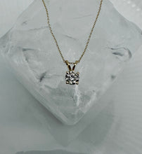 Load image into Gallery viewer, Necklace in 14 ct. gold with 0,51 ct. diamond
