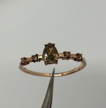 Load image into Gallery viewer, 14 ct. rose gold ring with 0,39 tcw. diamonds
