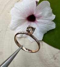 Load image into Gallery viewer, Gold ring in 14 ct. rose gold with 0,56 tcw. natural diamonds.
