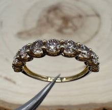 Load image into Gallery viewer, 14 ct. gold ring with 1,66 ct. natural diamonds
