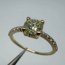Load image into Gallery viewer, 14 ct. gold ring with 0,74 tcw. diamonds.
