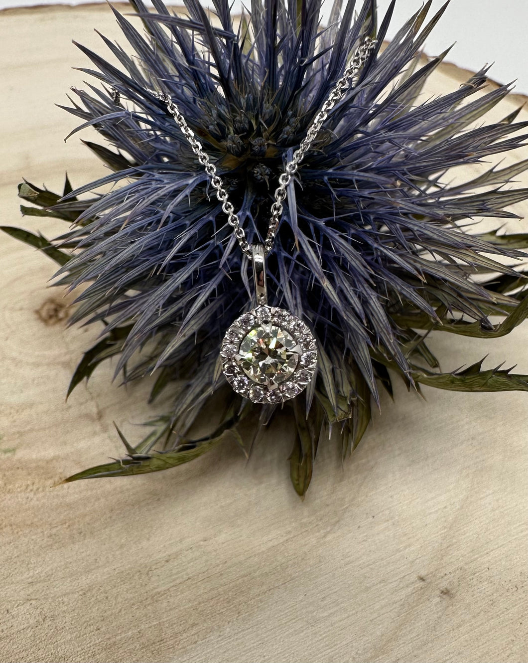 Necklace in 14 ct. white gold with 0,51 tcw. natural diamonds