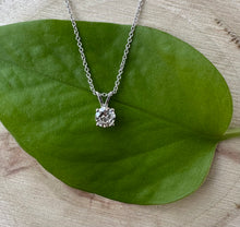 Load image into Gallery viewer, 14 ct. white gold necklace with 0,44 ct. diamond pendant
