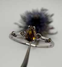 Load image into Gallery viewer, 14 ct. white gold ring with 0,39 tcw. diamonds
