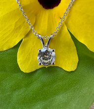 Load image into Gallery viewer, 14 ct. white gold necklace with 0,44 ct. diamond pendant
