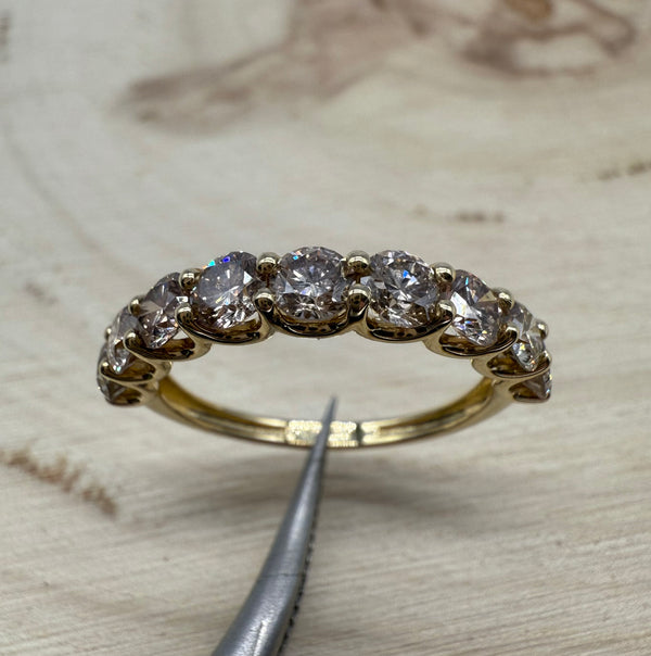 14 ct. gold ring with 1,66 ct. natural diamonds
