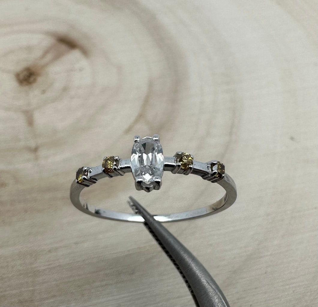 Ring in 14 ct. white gold with 0,31 tcw. diamonds