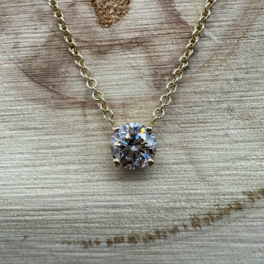 14 ct. gold chain with 0,45 ct. natural diamond