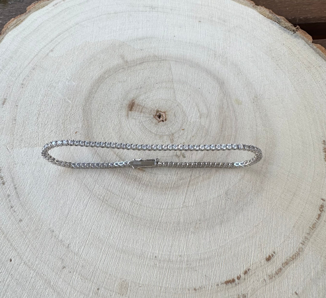 Tennis bracelet in 14 ct. white gold with 2,20 ct. natural diamonds