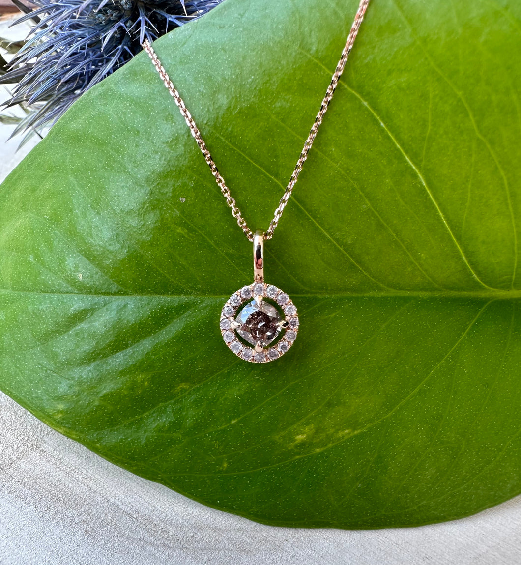 Necklace in 14 ct. rose gold with 0,62 tcw. diamonds