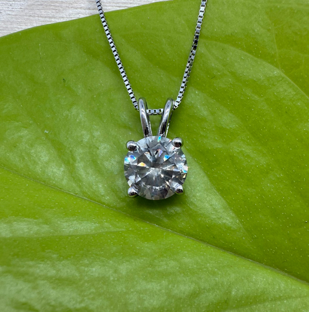 14 ct. white gold necklace with 1,27 ct. diamond