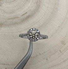 Load image into Gallery viewer, Halo ring in 14 ct. white gold with 0,48 tcw. diamonds
