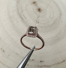 Load image into Gallery viewer, Gold ring in 14 ct. gold with 1,48 tcw. diamonds.
