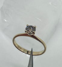 Load image into Gallery viewer, 14 ct. gold ring with 0,41 ct. diamond
