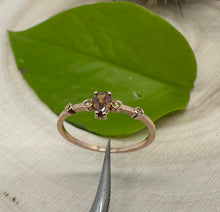 Load image into Gallery viewer, 14 ct. rose gold ring with 0,29 tcw. diamonds
