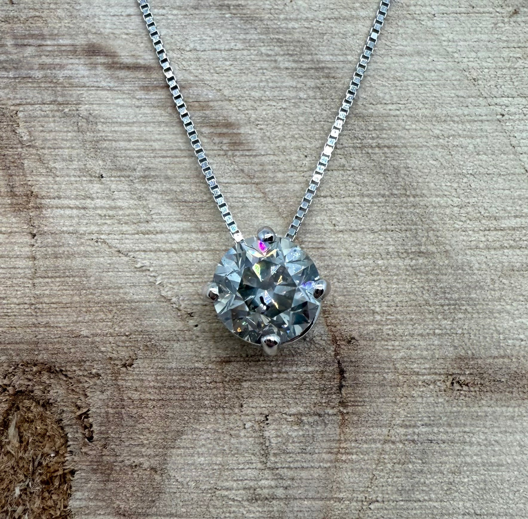 14 ct. white gold necklace with 1,02 ct. diamond