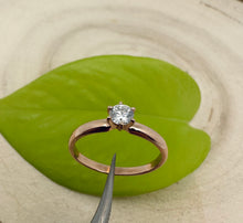 Load image into Gallery viewer, Ring in 14 ct. pink gold with 0,26 ct. diamond
