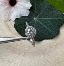 Load image into Gallery viewer, Diamondring in 14 ct. white gold with 0,84 tcw. natural diamonds
