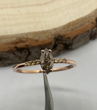 Load image into Gallery viewer, 14 ct. rose gold ring with 0,33 tcw. diamonds
