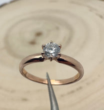 Load image into Gallery viewer, Ring in 14 ct. pink gold with 0,26 ct. diamond
