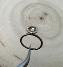 Load image into Gallery viewer, Halo ring in 14 ct. gold with 0,69 tcw. natural diamonds
