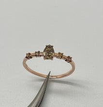 Load image into Gallery viewer, 14 ct. rose gold ring with 0,39 tcw. diamonds
