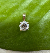 Load image into Gallery viewer, Pendant in 14 ct. gold with 0,41 ct. natural diamond.
