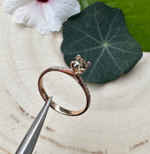 Load image into Gallery viewer, Gold ring in 14 ct. rose gold with 0,56 tcw. natural diamonds.
