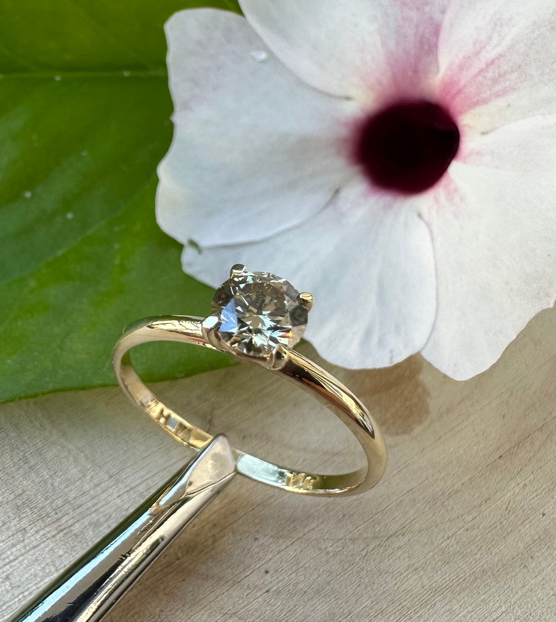 14 ct. gold ring with 0,50 ct. natural diamond
