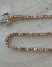 Load and play video in Gallery viewer, 18 ct. rose gold tennis bracelet with 1,58 tcw. diamonds
