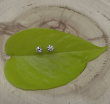 Load and play video in Gallery viewer, Stud earrings in 14 ct. white gold with 0,50 tcw. diamonds
