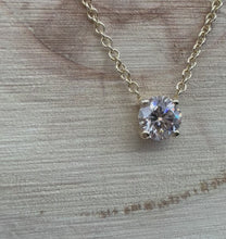 Load and play video in Gallery viewer, 14 ct. gold chain with 0,45 ct. natural diamond
