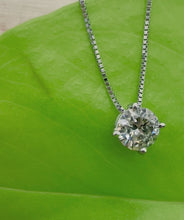 Load and play video in Gallery viewer, 14 ct. white gold necklace with 0,53 ct. diamond
