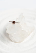 Load image into Gallery viewer, Beautiful pink gold ring with orange-brown diamond
