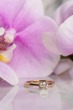 Load image into Gallery viewer, Gold solitaire ring with beautiful light yellow diamond
