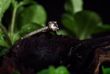 Load image into Gallery viewer, Elegant Gold Ring with Light Brown Diamond
