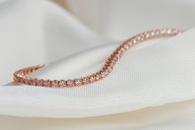 Load image into Gallery viewer, Stunning necklace with pink diamonds
